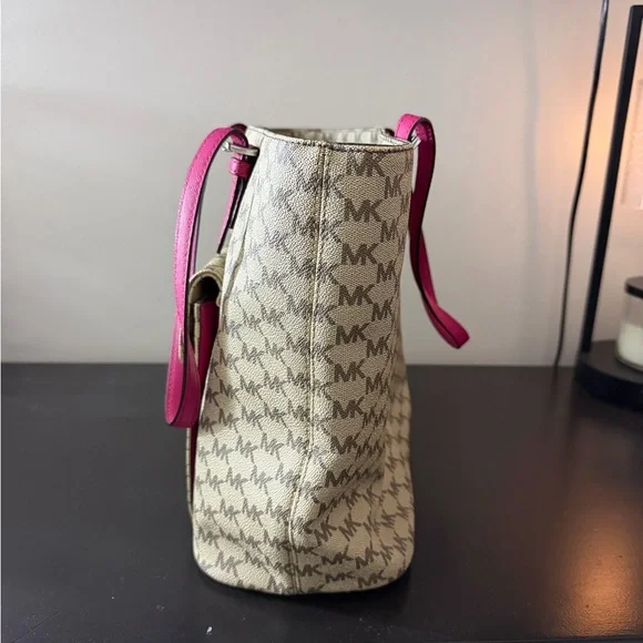 Michael Kors Tote Signature Print with Pink - Picture 2 of 5